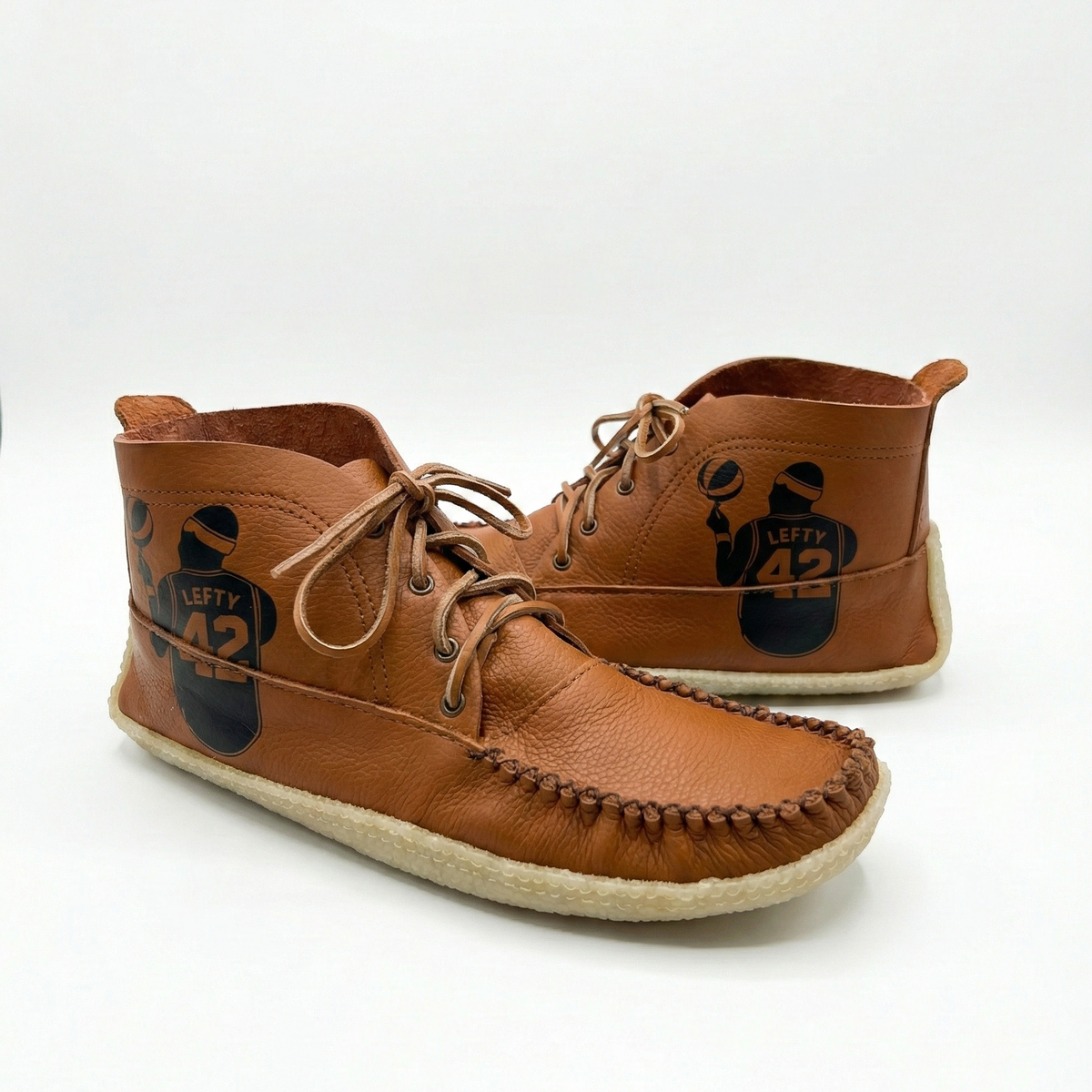 court side basketball moccasins lefty 42